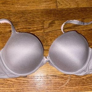 Victoria Secret Bra 38C